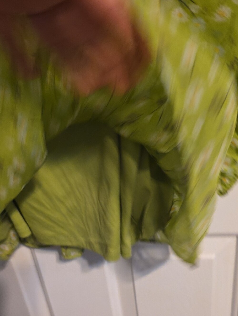 LC Lauren Conrad green ditsy floral blouse - Picture 6 of 8